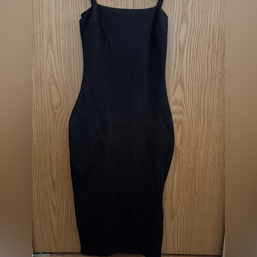Lulu's Black Midi Dress
